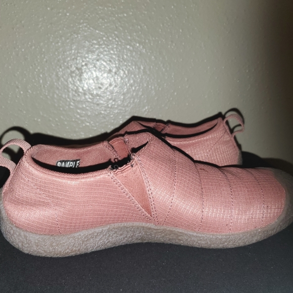 KEEN Womens Slip on Shoes 7 - Picture 4 of 10